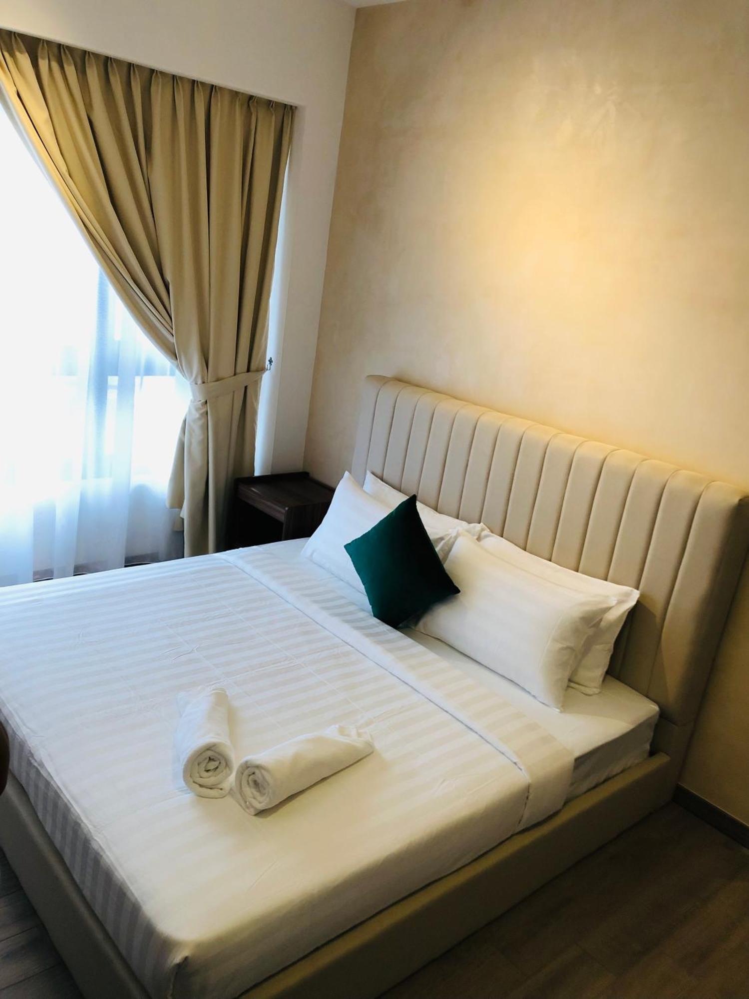 8 Kia Peng Suites Klcc By Luna Куала-Лумпур Екстер'єр фото