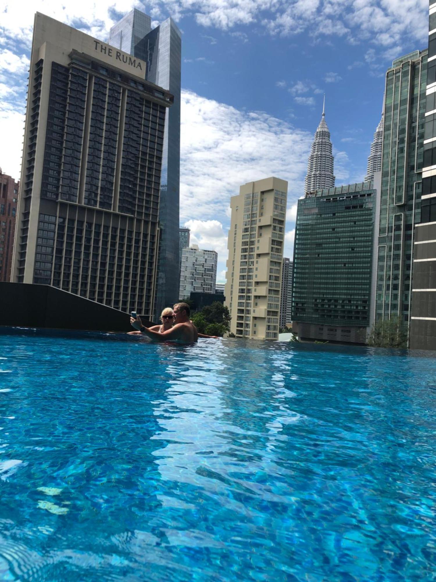 8 Kia Peng Suites Klcc By Luna Куала-Лумпур Екстер'єр фото