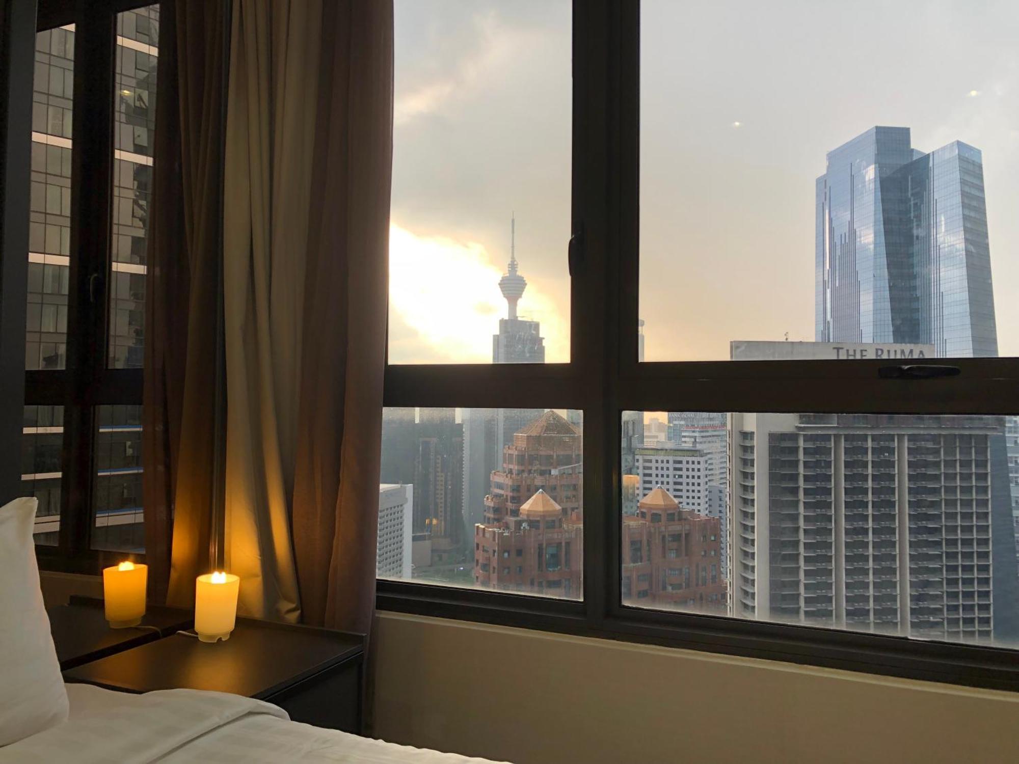 8 Kia Peng Suites Klcc By Luna Куала-Лумпур Екстер'єр фото